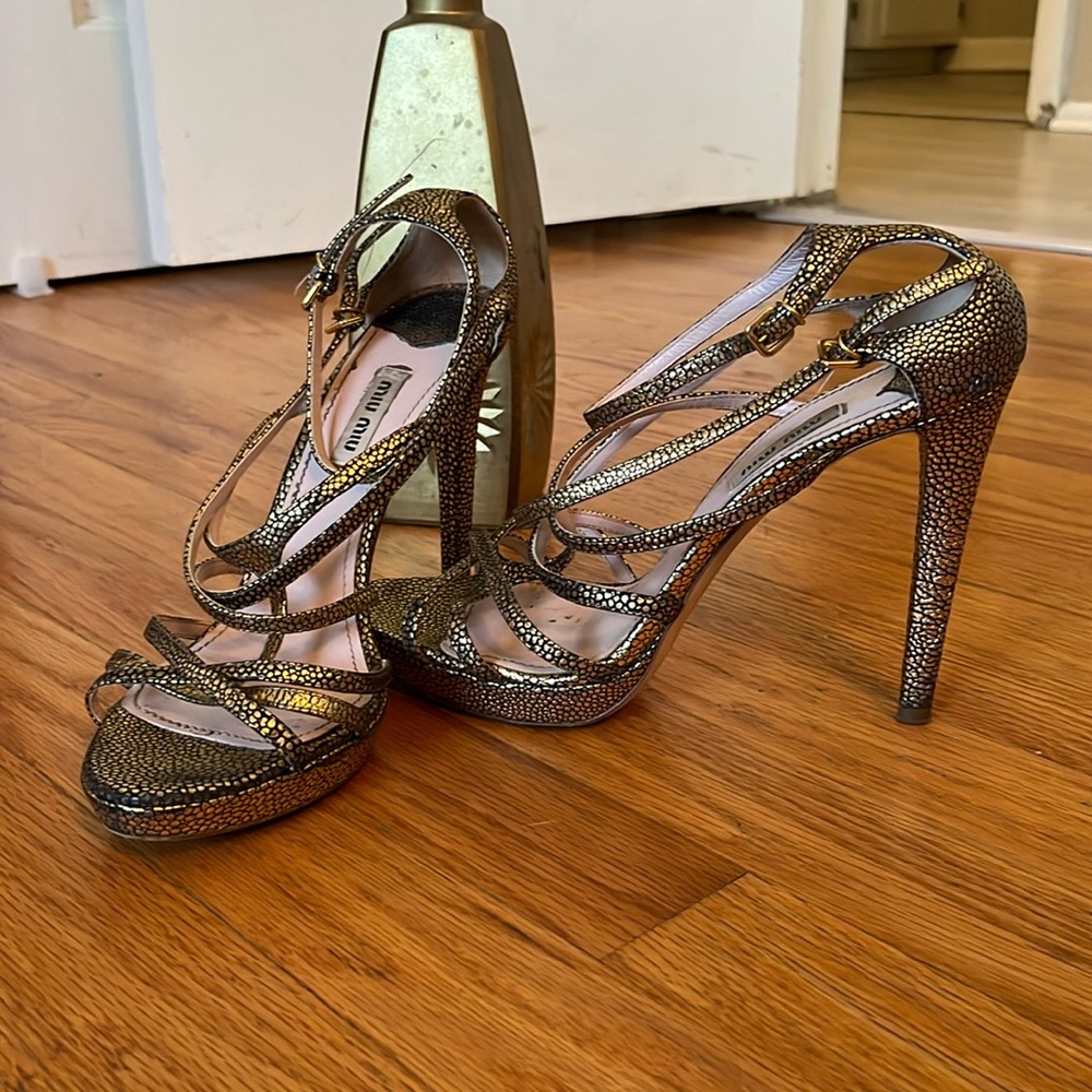 Miu Miu Stingray Gold and Black Platform Strappy Heels | Sz 39